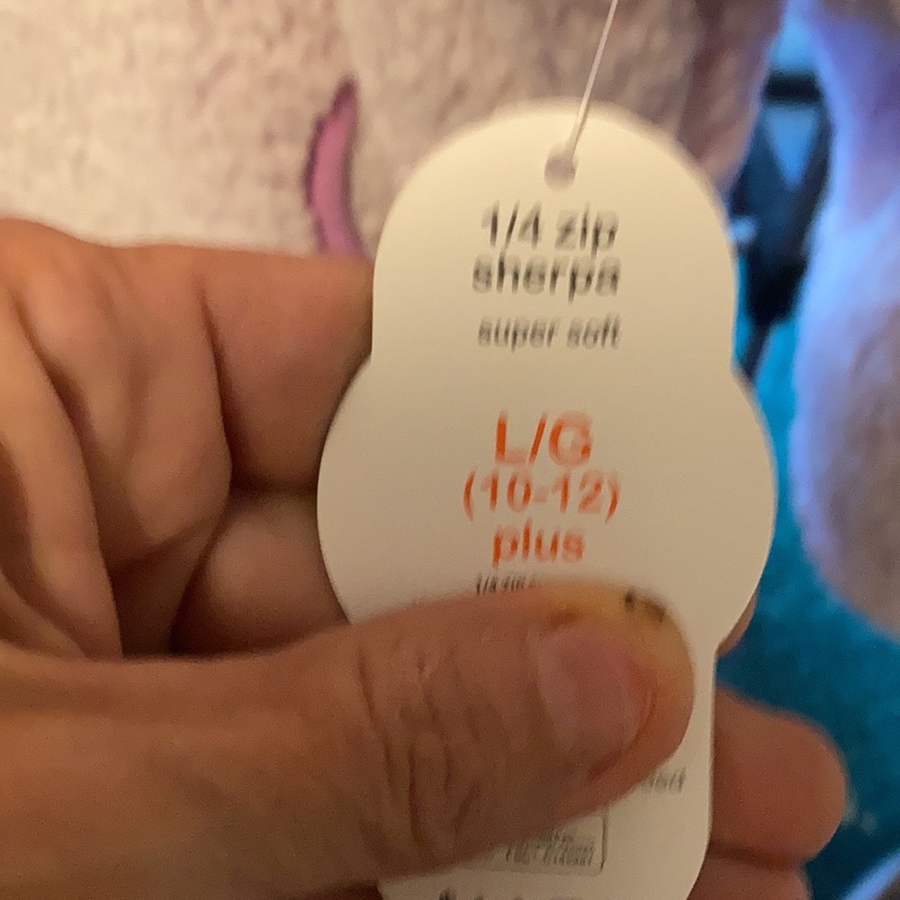 Clothing brand-new with tags still on them - Picture 3 of 10